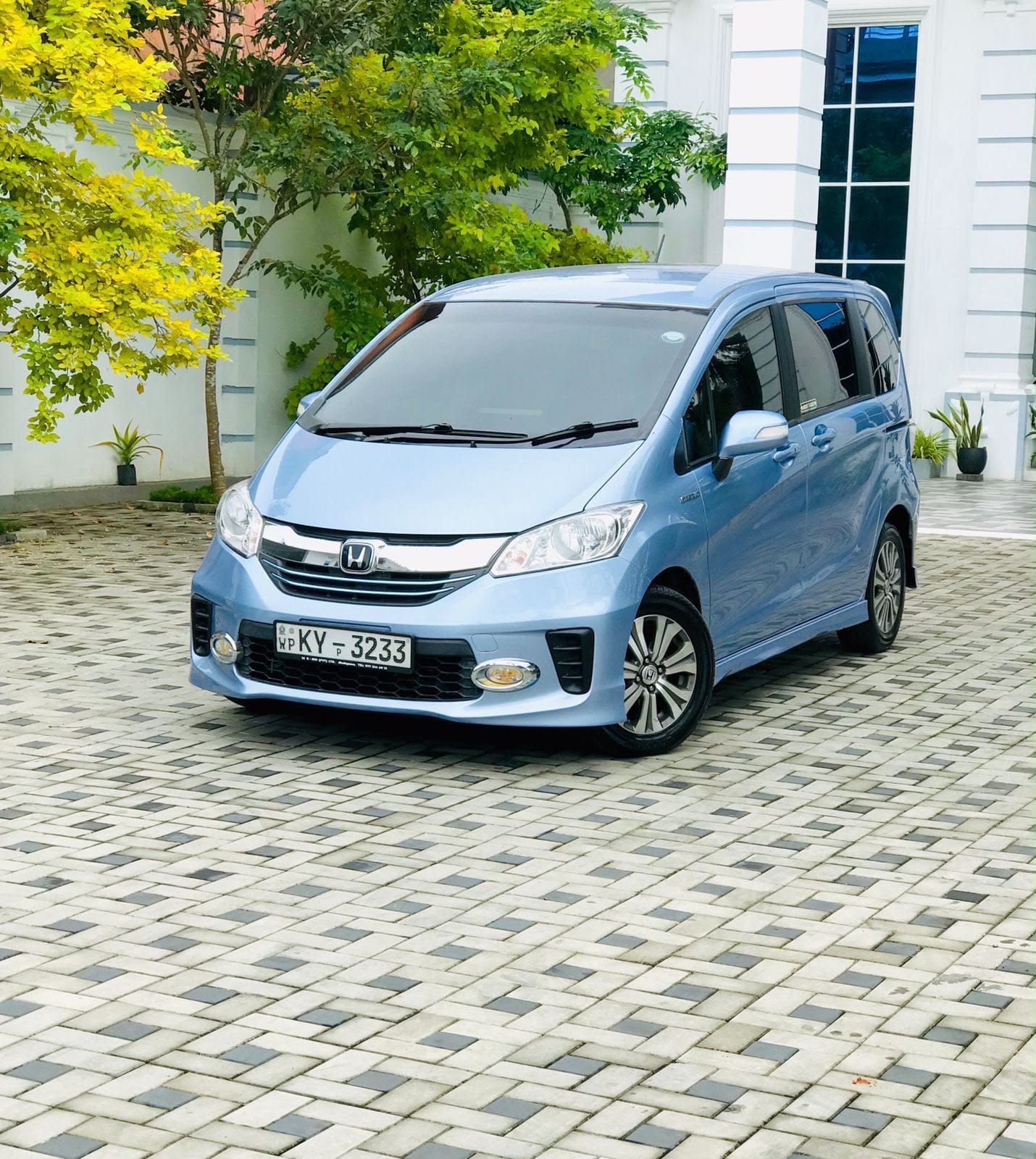 Honda freed 1 of 1