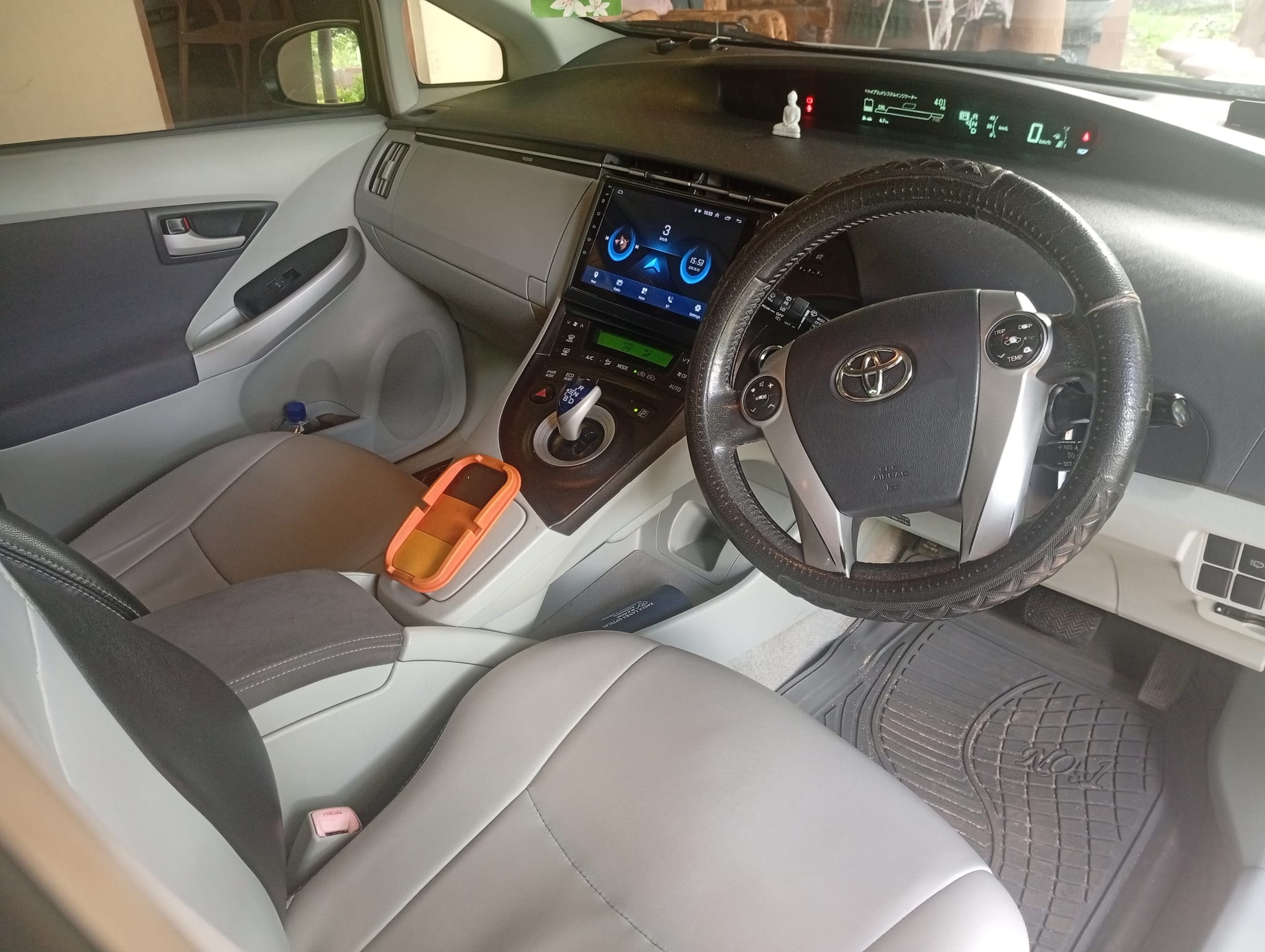 Toyota Prius — photo 4
